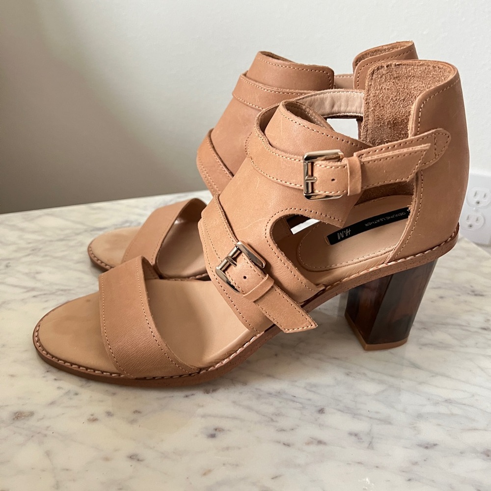 H&M Women’s Genuine Leather Collection Tortoise Heel Sandal Size 9 Worn Once